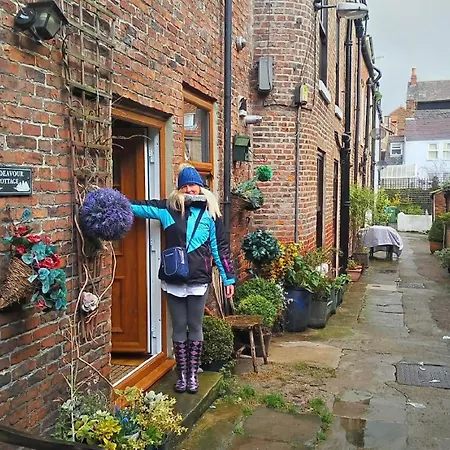 Endeavour Quiet Old Yard Fishermans Ferienhaus Whitby