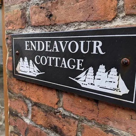 Ferienhaus Endeavour Quiet Old Yard Fishermans *