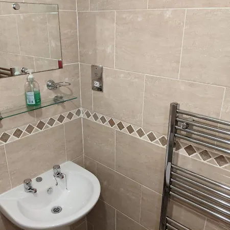 Endeavour Sleeps 6 Whitby