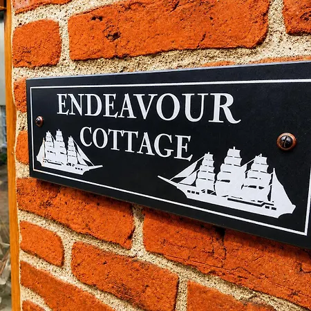 Endeavour Quiet Old Yard Fishermans