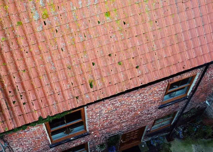 Holiday home Endeavour Quiet Old Yard Fishermans