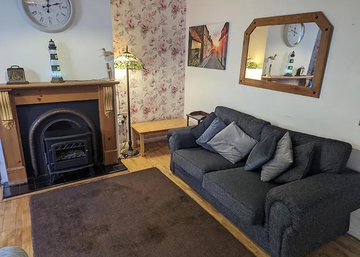 Holiday home Endeavour Quiet Old Yard Fishermans *